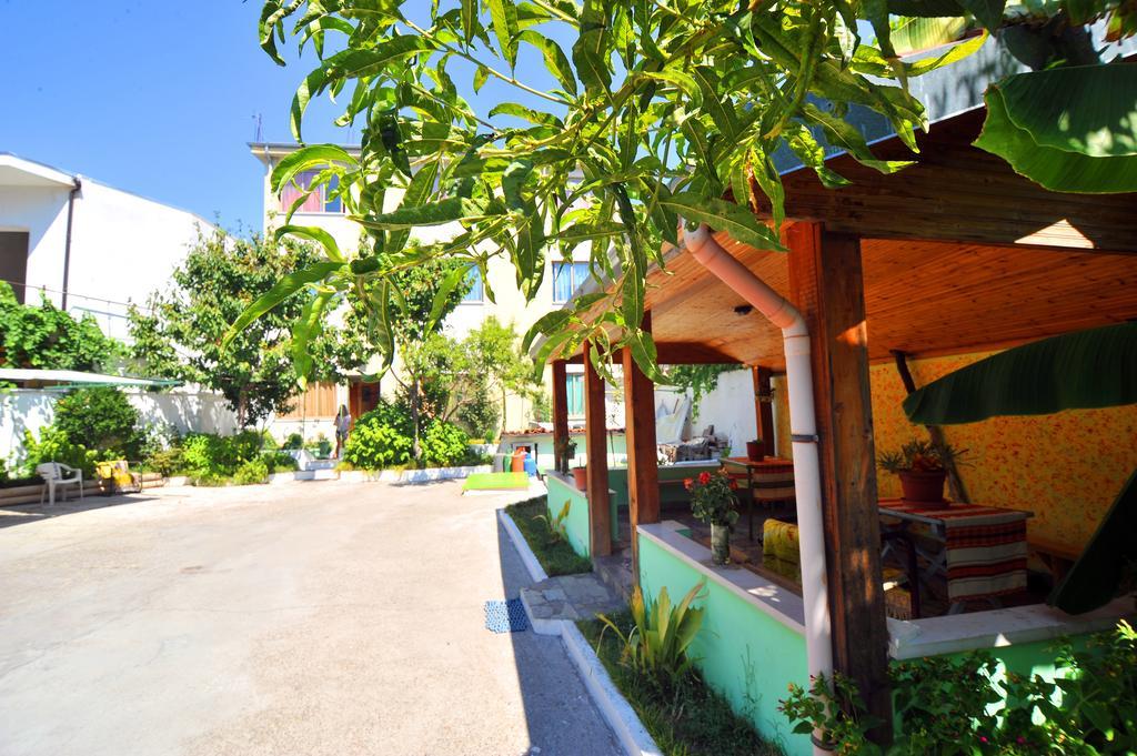 Pemaj Hostel Shkodra Exterior foto